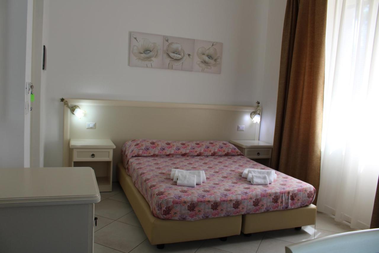 Afrodite Hotel Scalea Exterior photo